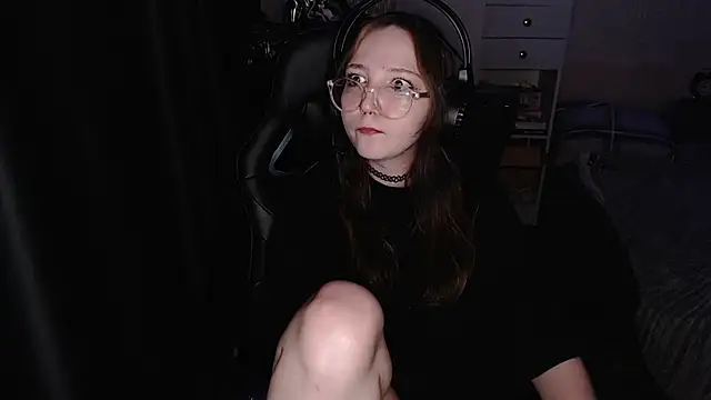 AmeliaKamishiro online show from 11-30-25, 01:01