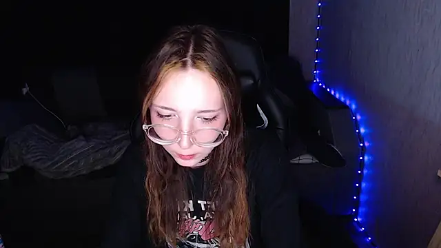 AmeliaKamishiro online show from 10-11-25, 08:54