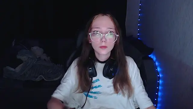 AmeliaKamishiro online show from 10-06-25, 09:15