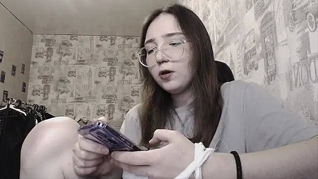 AmeliaKamishiro online show from 02-03-25, 04:52