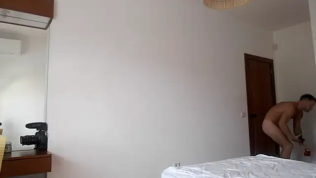 SexyandMarried1 online show from 12-04-25, 10:47