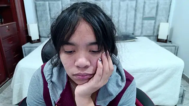 laureentt  online show from 03-13-26, 03:11