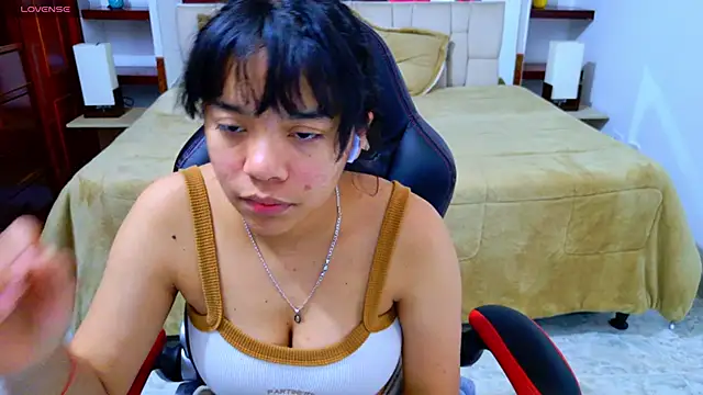 laureentt  online show from 11-29-25, 07:36