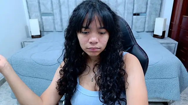 laureentt  online show from 02-16-26, 03:27