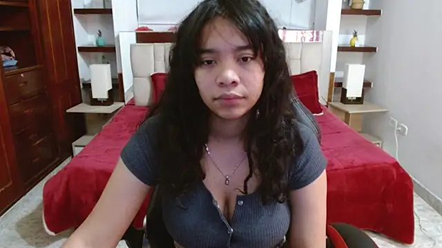 Snapshot of laureentt_ chatting on 03-07-25, 03:08 laureentt online show from 03-07-25, 03:08