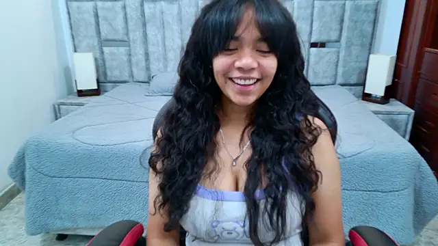 laureentt  online show from 02-12-26, 03:17