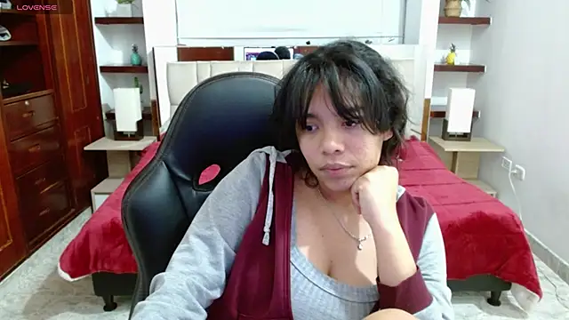 Snapshot of laureentt_ chatting on 03-17-25, 09:22 laureentt online show from 03-17-25, 09:22