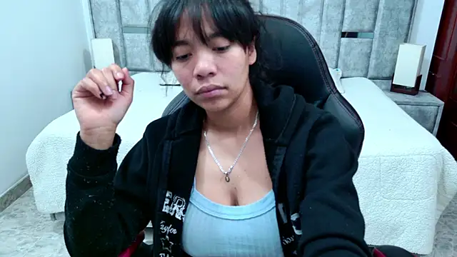 laureentt  online show from 03-07-26, 03:13