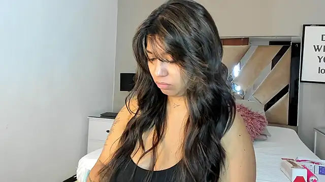 sharlott18 online show from 12-21-24, 10:50