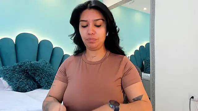 sharlott18 online show from 02-14-26, 01:33