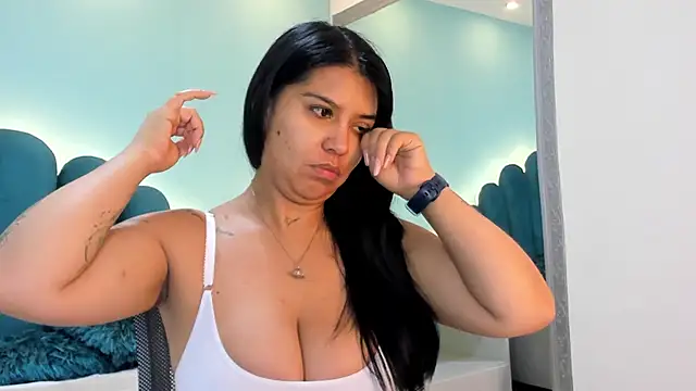 sharlott18 online show from 10-24-25, 12:48