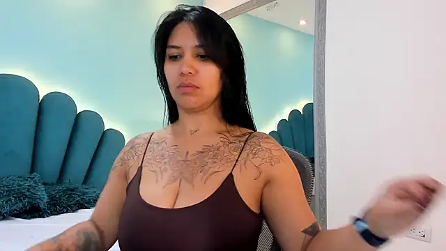 sharlott18 online show from 01-14-26, 12:53