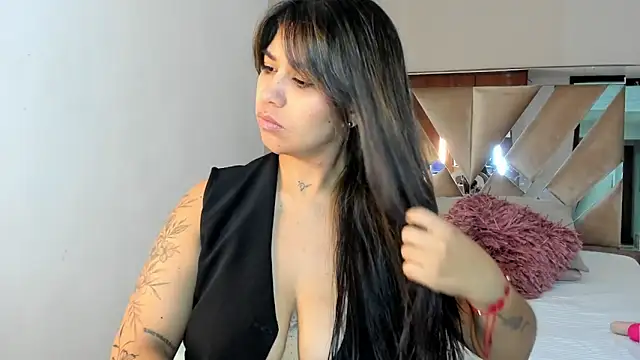 sharlott18 online show from 12-20-24, 11:21