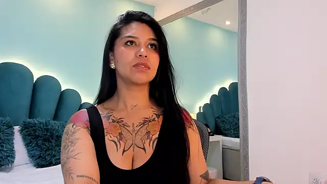 sharlott18 online show from 02-18-26, 12:23