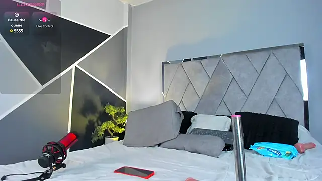 Snapshot of Markbrown chatting on 03-21-25, 09:45 Markbrown online show from 03-21-25, 09:45