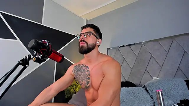 Snapshot of Markbrown chatting on 03-09-25, 06:11 Markbrown online show from 03-09-25, 06:11