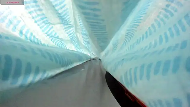 Snapshot of Markbrown chatting on 09-30-25, 08:15 Markbrown online show from 09-30-25, 08:15