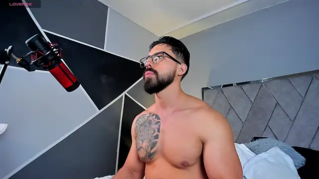 Snapshot of Markbrown chatting on 03-08-25, 10:24 Markbrown online show from 03-08-25, 10:24