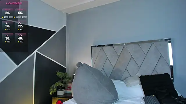 Snapshot of Markbrown chatting on 09-27-25, 07:42 Markbrown online show from 09-27-25, 07:42