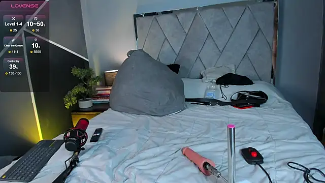 Snapshot of Markbrown chatting on 10-07-25, 08:54 Markbrown online show from 10-07-25, 08:54