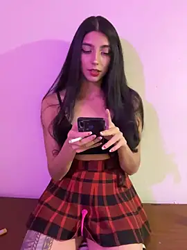 Snapshot of Felicia_smok3 chatting on 03-22-25, 04:24 Felicia smok3 online show from 03-22-25, 04:24
