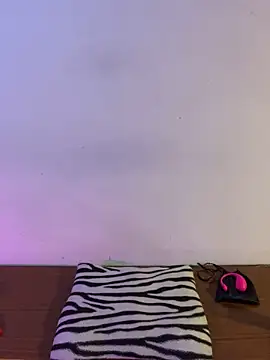 Felicia smok3 online show from 12-18-25, 01:44