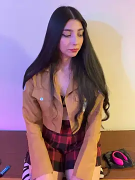 Snapshot of Felicia_smok3 chatting on 10-18-25, 04:14 Felicia smok3 online show from 10-18-25, 04:14