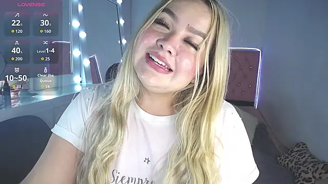 Snapshot of Celeste__sweetx chatting on 09-10-25, 04:44 Celeste sweetx online show from 09-10-25, 04:44