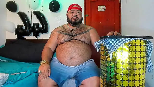 Latino bigcock online show from 01-06-26, 09:08