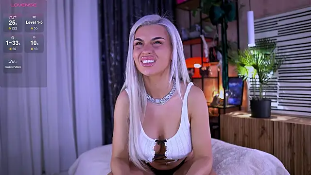 Serene Sophiex online show from 06-04-26, 08:02