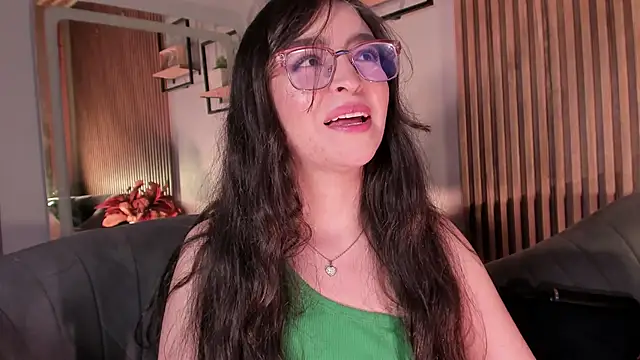 Eva Macalliter online show from 04-23-26, 03:13