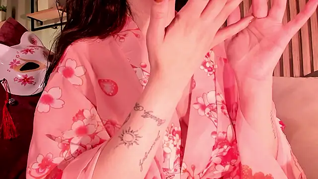 Eva Macalliter online show from 02-22-26, 04:15