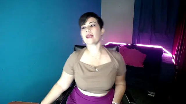 Sunny rayz  online show from 06-20-26, 10:20
