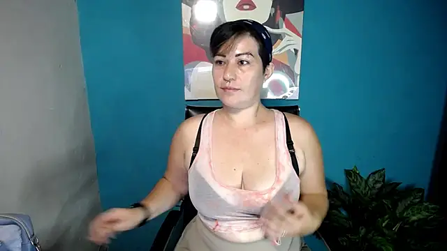 Sunny rayz  online show from 06-15-26, 11:43
