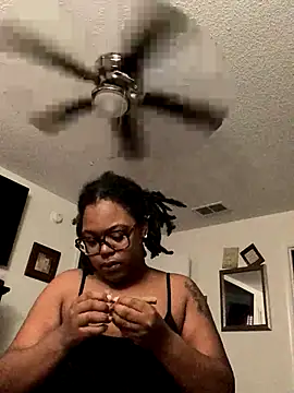 SweetHoneyBunz online show from 11-07-25, 05:17