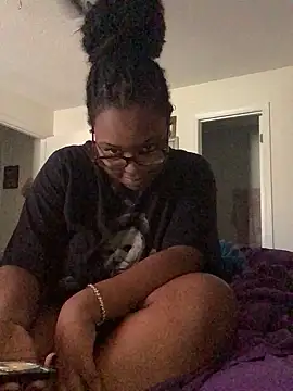 SweetHoneyBunz online show from 01-13-26, 04:44