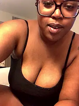 SweetHoneyBunz online show from 01-14-26, 04:49