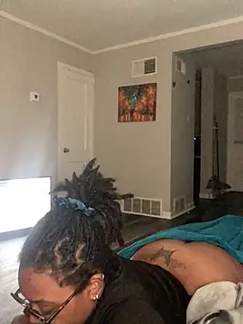 SweetHoneyBunz online show from 10-28-25, 04:13