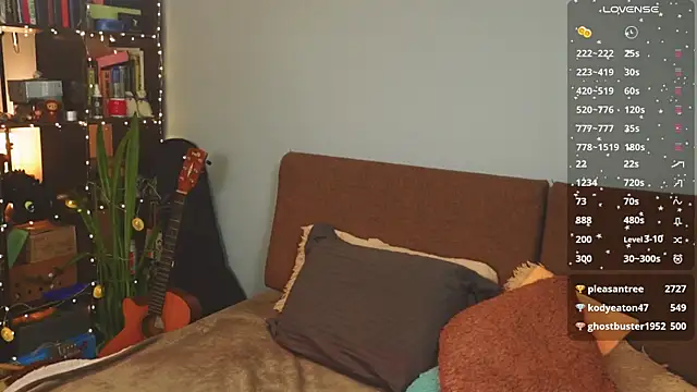 Snapshot of bananya_kitty chatting on 02-16-26, 12:15 bananya kitty online show from 02-16-26, 12:15