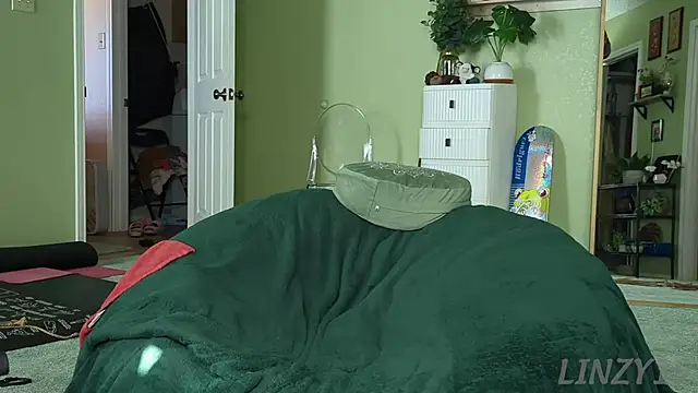 Linzy 19 online show from 01-09-26, 05:31