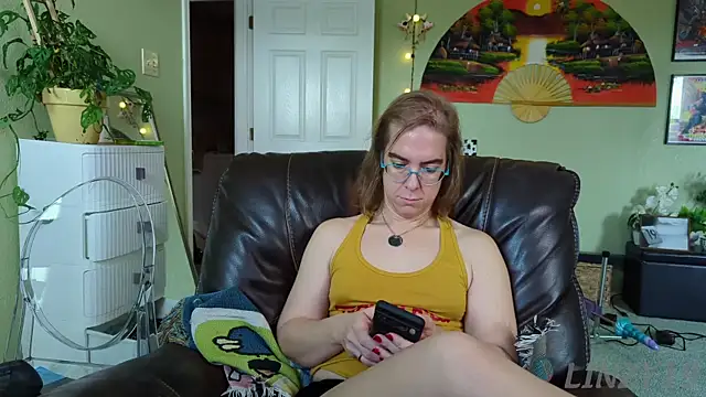 Linzy 19 online show from 09-16-25, 03:35