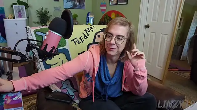 Linzy 19 online show from 03-11-25, 03:02