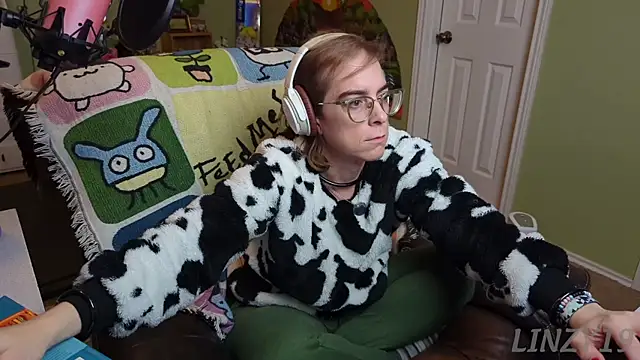 Linzy 19 online show from 02-22-25, 03:23