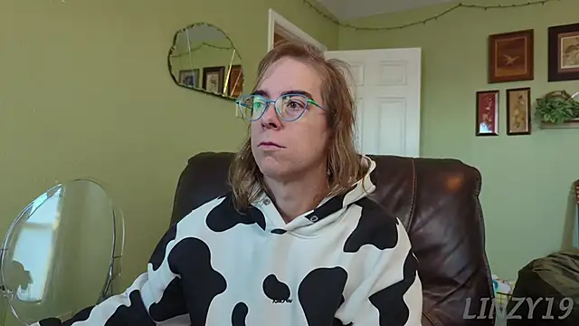 Linzy 19 online show from 11-05-25, 02:53