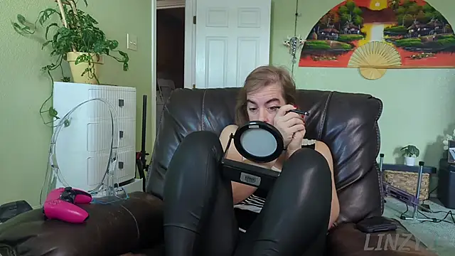 Linzy 19 online show from 09-13-25, 03:34