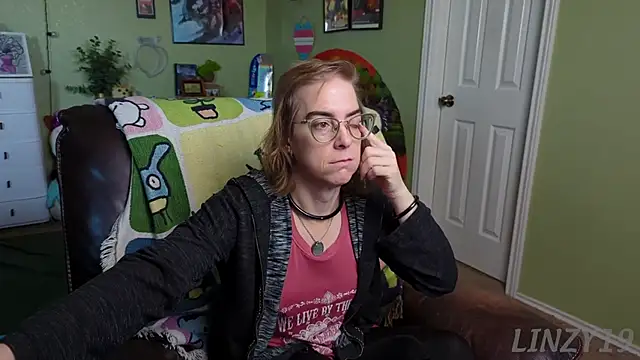 Linzy 19 online show from 02-28-25, 02:53