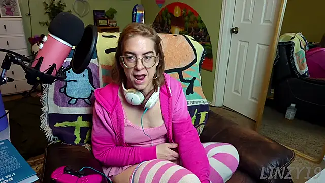 Linzy 19 online show from 03-03-25, 03:38