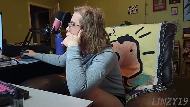 Linzy 19 online show from 03-05-25, 02:36