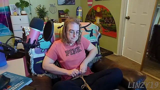 Linzy 19 online show from 03-18-25, 03:22