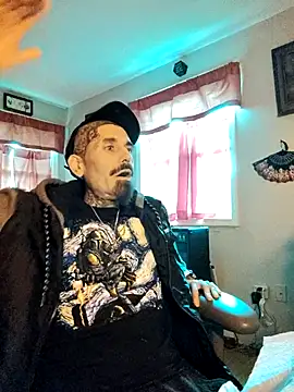 Snapshot of RoosterWabbit chatting on 05-02-26, 11:43 RoosterWabbit online show from 05-02-26, 11:43